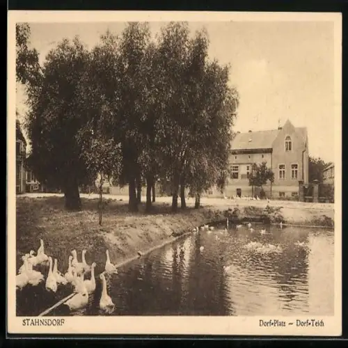 AK Stahnsdorf, Dorf-Platz mit Dorf-Teich