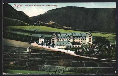 AK Goslar, Neue Kaserne am Rammelsberg mit Strassenpartie