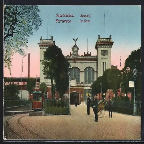 AK St. Johann-Saarbrücken, Bahnhof mit Eisenbahnanlage, Männer mit Fuhrwerk, Strassenbahn