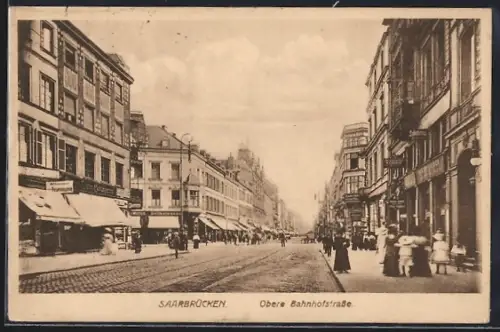 AK Saarbrücken, Obere Bahnhofstrasse mit Geschäften