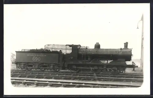 Foto-AK Dampflokomotive No. 690 Southern, englische Eisenbahn