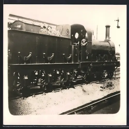 Foto-AK Dampflokomotive No. 255, englische Eisenbahn
