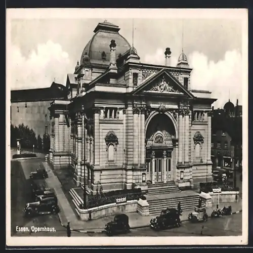 AK Essen, Opernhaus aus der Vogelschau, mit Strasse