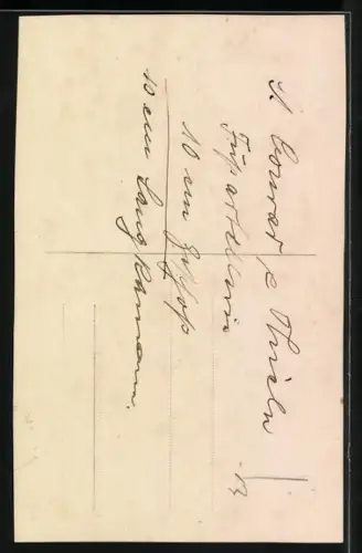 Foto-AK Uffz. und Soldat in Feldgrau Uniform mit Säbel und EK II 1914 am Verleihungstage