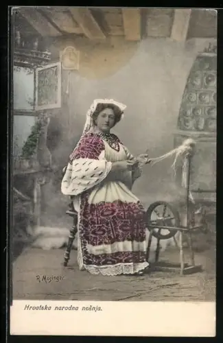 AK Dame am Spinnrad