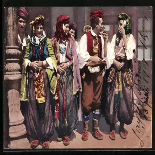 AK Bosnien, Gruppe in traditioneller Kleidung