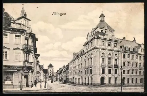 AK Villingen / Baden, Strassenpartie am Tor mit Geschäft