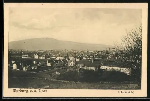 AK Marburg a. Drau, Totalansicht mit Bergblick