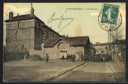AK Vaucresson, Les Écoles