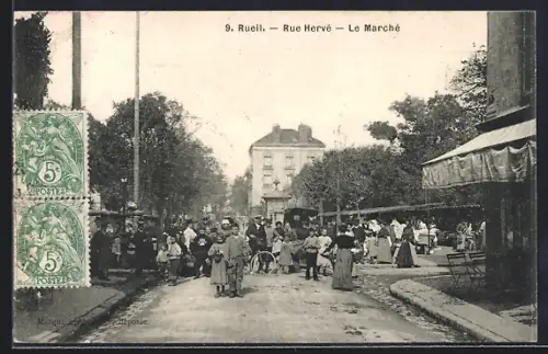 AK Rueil, Rue Hervé, Le Marché, scène animée du marché avec foule et étals