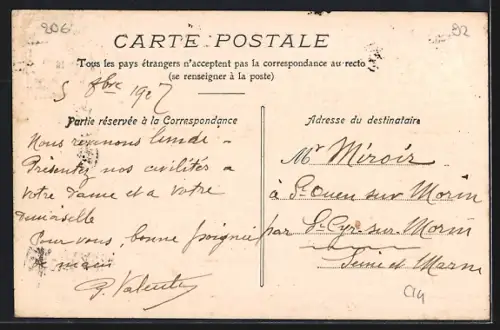 AK Levallois-Perret, Rue de Courcelles animée avec passants et boutiques