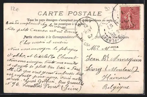 AK Levallois-Perret, Usine Clément avec ouvriers devant l`entrée