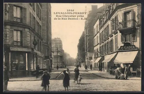 AK Levallois-Perret, Rue Chevallier prise de la Rue Danton, E.-M