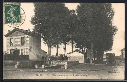 AK Gennevilliers, L`Abreuvoir avec maison et arbres en arrière-plan