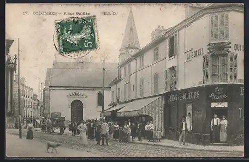 AK Colombes, Place Gallée animée avec passants et commerces