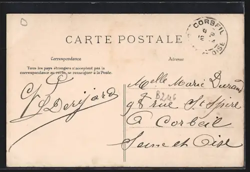 AK Colombes, Place Gallée animée avec passants et commerces