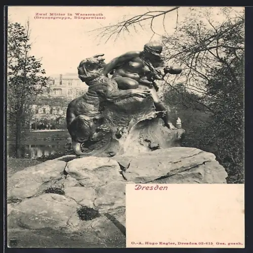 AK Dresden, Zwei Mütter in Wassernot, Bronzogruppe, Bürgerwiese