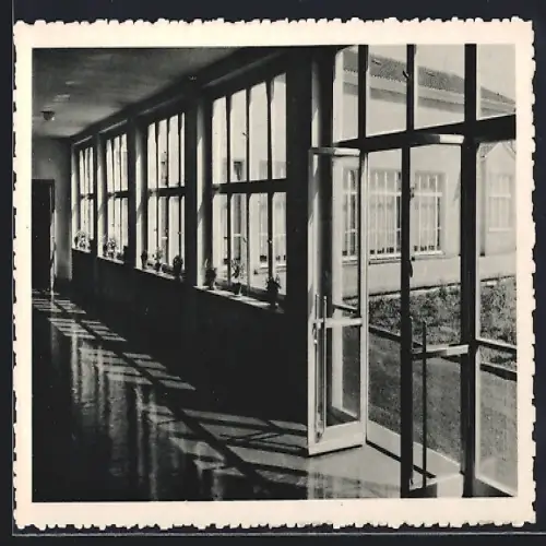AK Ossendorf, Club Belaac, Couloir et bâtiment