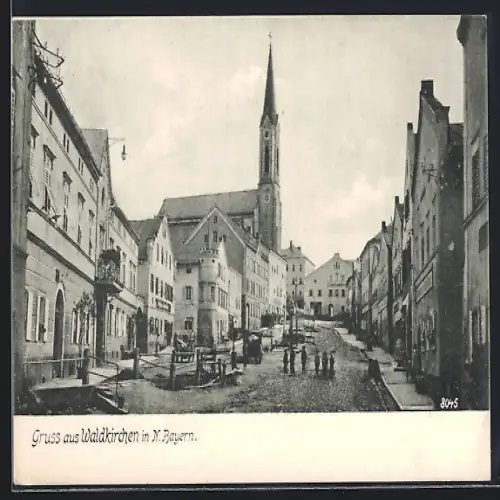 AK Waldkirchen / Niederbayern, Strassenpartie mit Blick zur Kirche