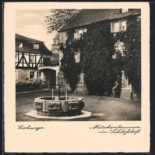 AK Eschwege, Märchenbrunnen im Schlosshof