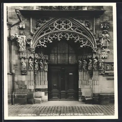 AK Nürnberg, Brauttüre an der Sebaldus-Kirche