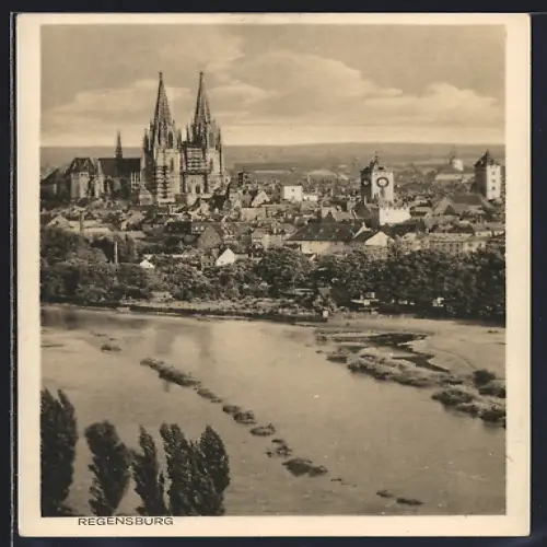 AK Regensburg, Blick auf den Dom vom Fluss aus