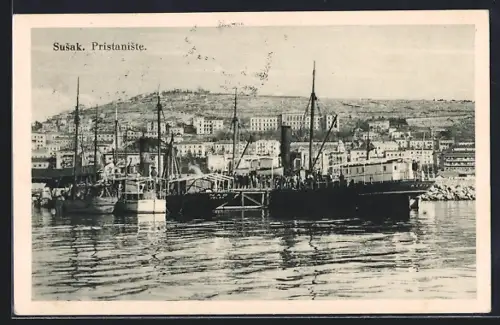 AK Susak, Pristaniste