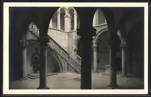 AK Ragusa, Rektorenpalast Hof