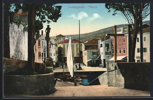AK Lussingrande, Piazza