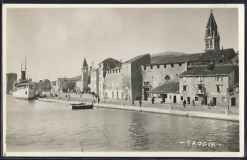 AK Trogir, Panorama mit Dampfer
