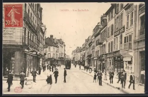 AK Troyes, La rue Emile-Zola