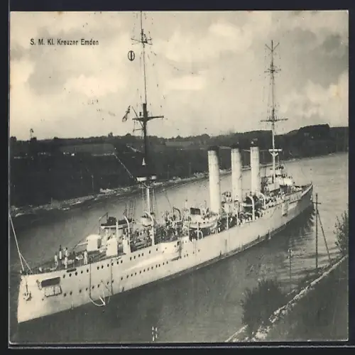 AK S. M. Kl. Kreuzer Emden, Kriegsschiff des Ostasiengeschwaders auf einem Fluss