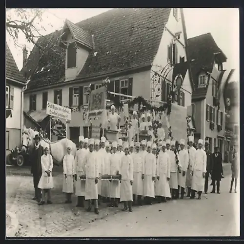 Foto-AK Altensteig, Festmarsch der Bäckerinnung
