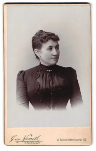 Fotografie G. Nemeth Nachfolger, Wien, Mariahilferstrasse 101, Porträt einer Dame