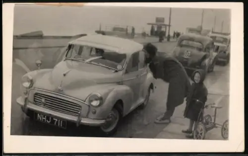 Fotografie Auto Morris Minor, PKW mit Kennzeichen England