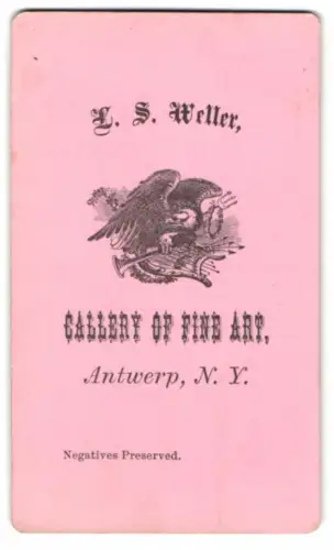 Fotografie L. S. Weller, Antwerp, N.Y., Adler mit Lyra und Trompete als Wappen