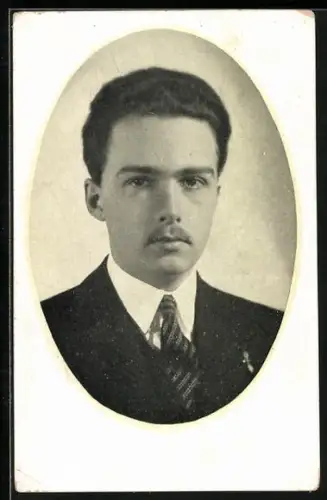 AK Kronprinz Otto von Österreich in Anzug und Krawatte