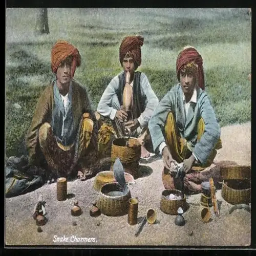 AK Snake Charmers, Schlangenbeschwörer