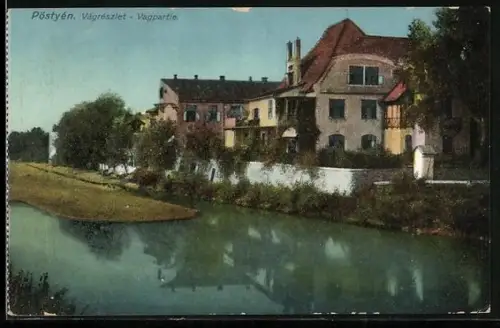 AK Pöstyén, Vagpartie mit Häusern am Ufer