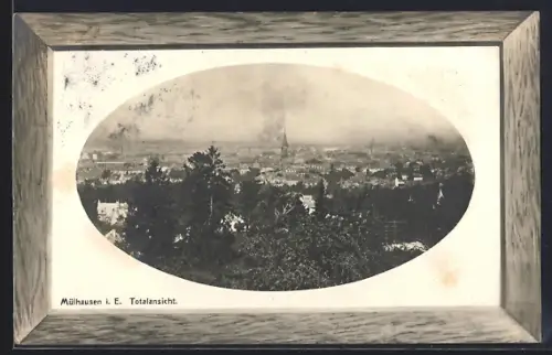 AK Mühlhausen i. E., Vue d`ensemble de la ville avec paysage forestier au premier plan