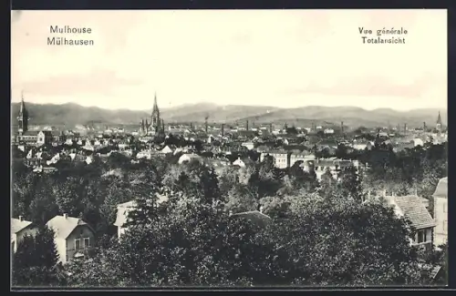 AK Mulhouse, Vue générale de la ville avec arrière-plan de collines