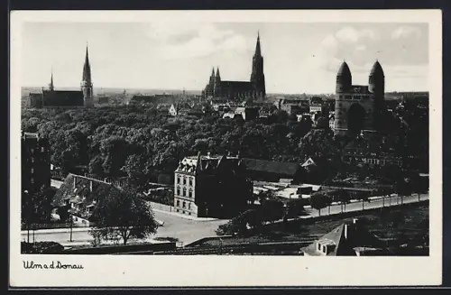 AK Ulm a. d. Donau, Teilansicht mit Kirche und Strassenpartie