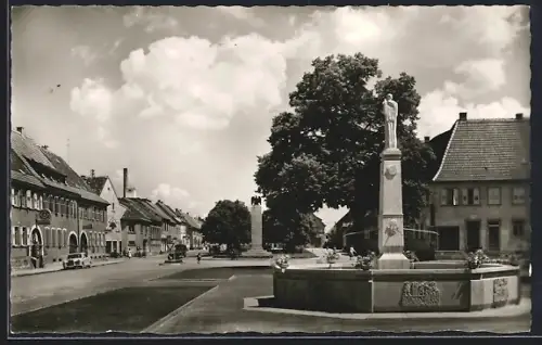 AK Philippsburg /Rhein, Marktplatz mit Philippusbrunnen und Denkmal