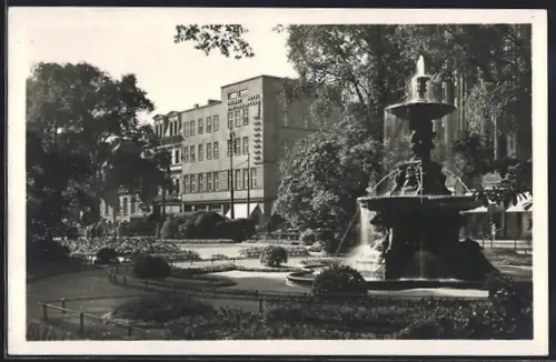 AK Düsseldorf, Brunnen am Corneliusplatz