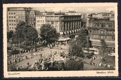 AK Düsseldorf, Passanten auf dem Cornelius-Platz