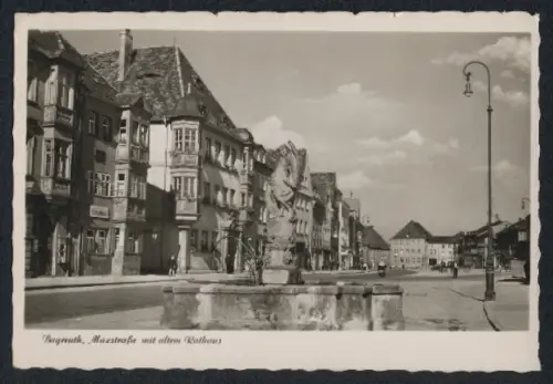 AK Bayreuth, Maxstrasse mit altem Rathaus und Brunnen
