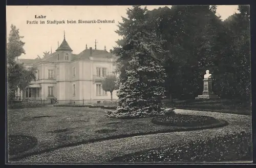 AK Lahr / Baden, Partie im Stadtpark, Bismarck-Denkmal