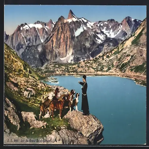 AK Grand Saint-Bernard, Lac du Grand Saint-Bernard, Geistlicher mit Bernhardinern