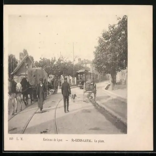 AK St-Genis-Laval, La Place, Strassenbahn