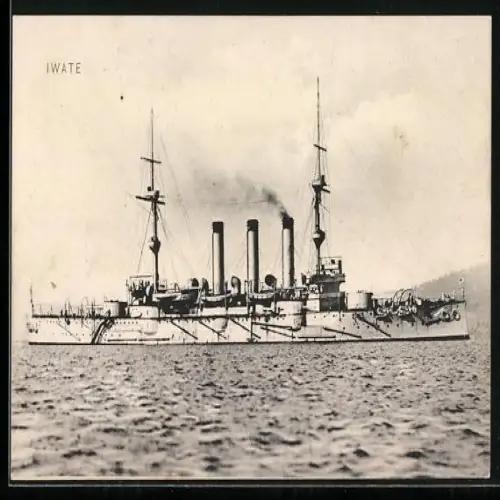 AK Japanisches Kriegsschiff Iwate in Küstennähe